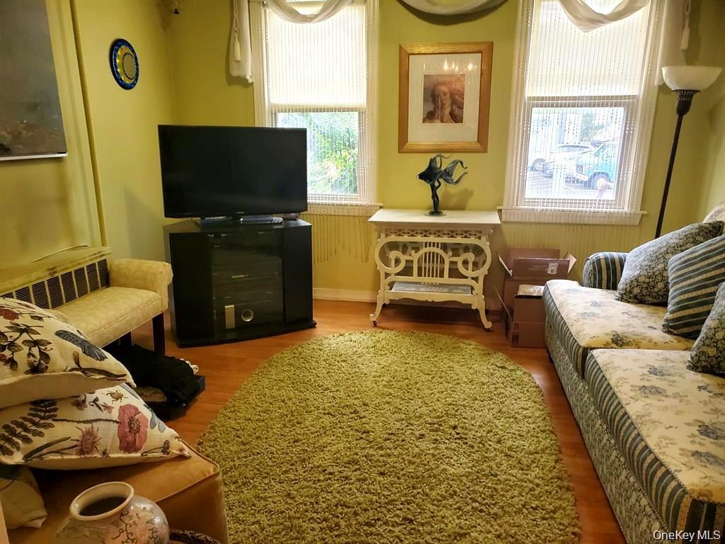 Single Family W Hoffman Avenue Suffolk County, NY 11757, MLS-1047312-5