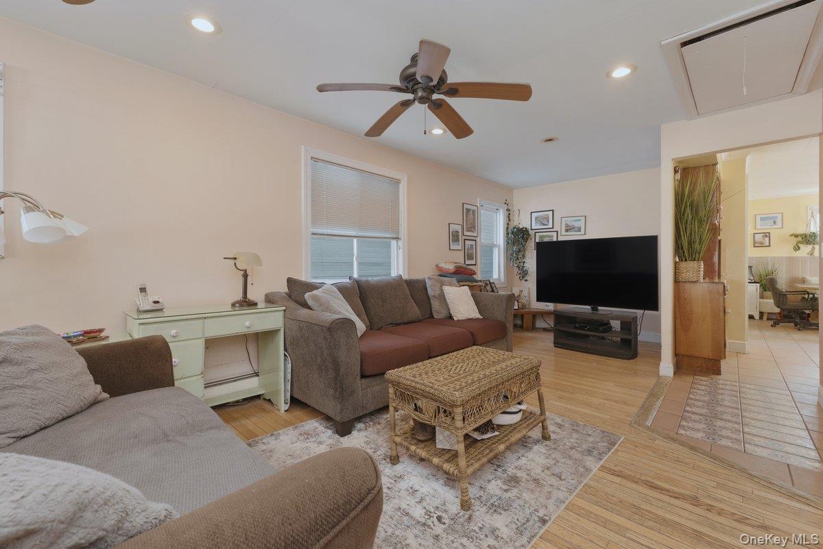 Single Family Virginia Avenue  Nassau County, NY 11561, MLS-1047315-4