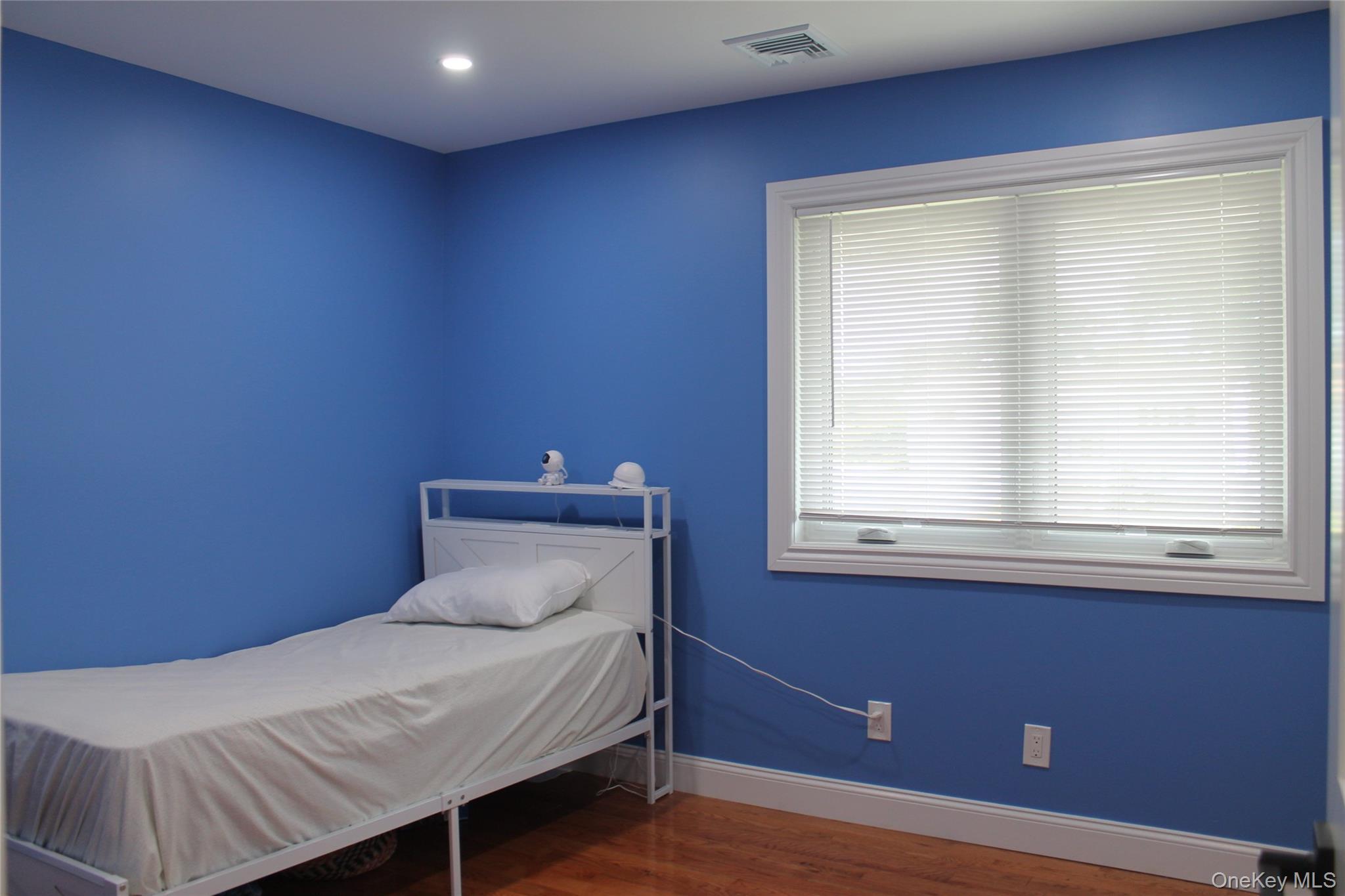 Single Family Spur Drive N  Suffolk County, NY 11706, MLS-1047326-22