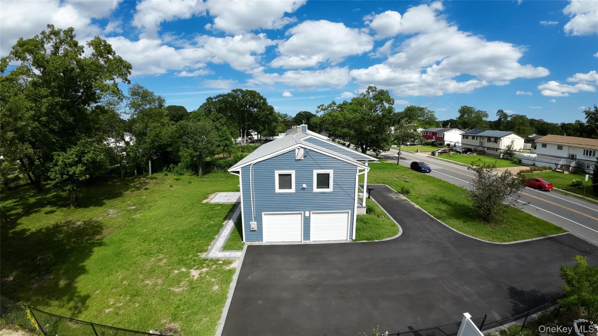 Single Family Spur Drive N  Suffolk County, NY 11706, MLS-1047326-34