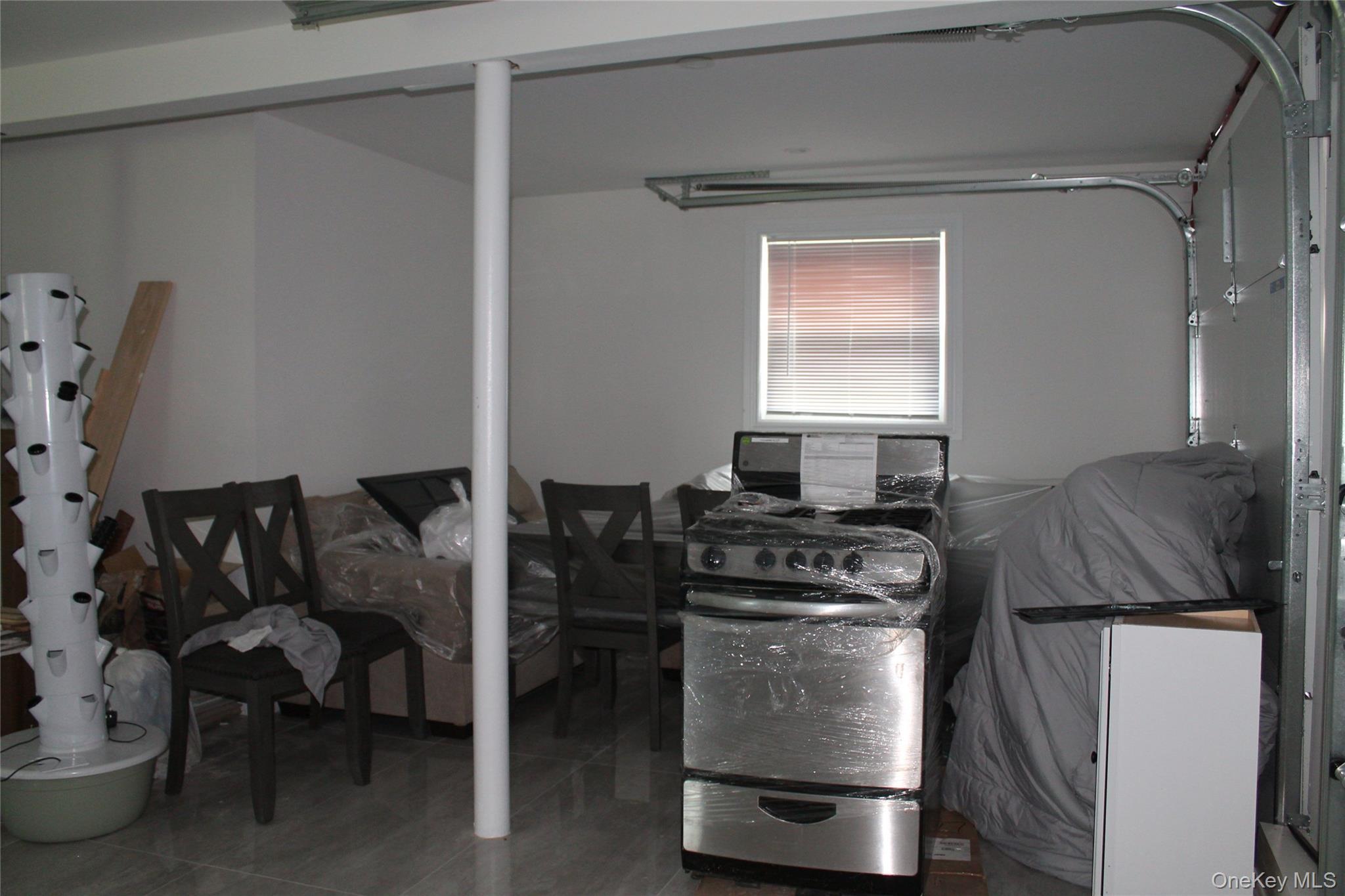 Single Family Spur Drive N  Suffolk County, NY 11706, MLS-1047326-36