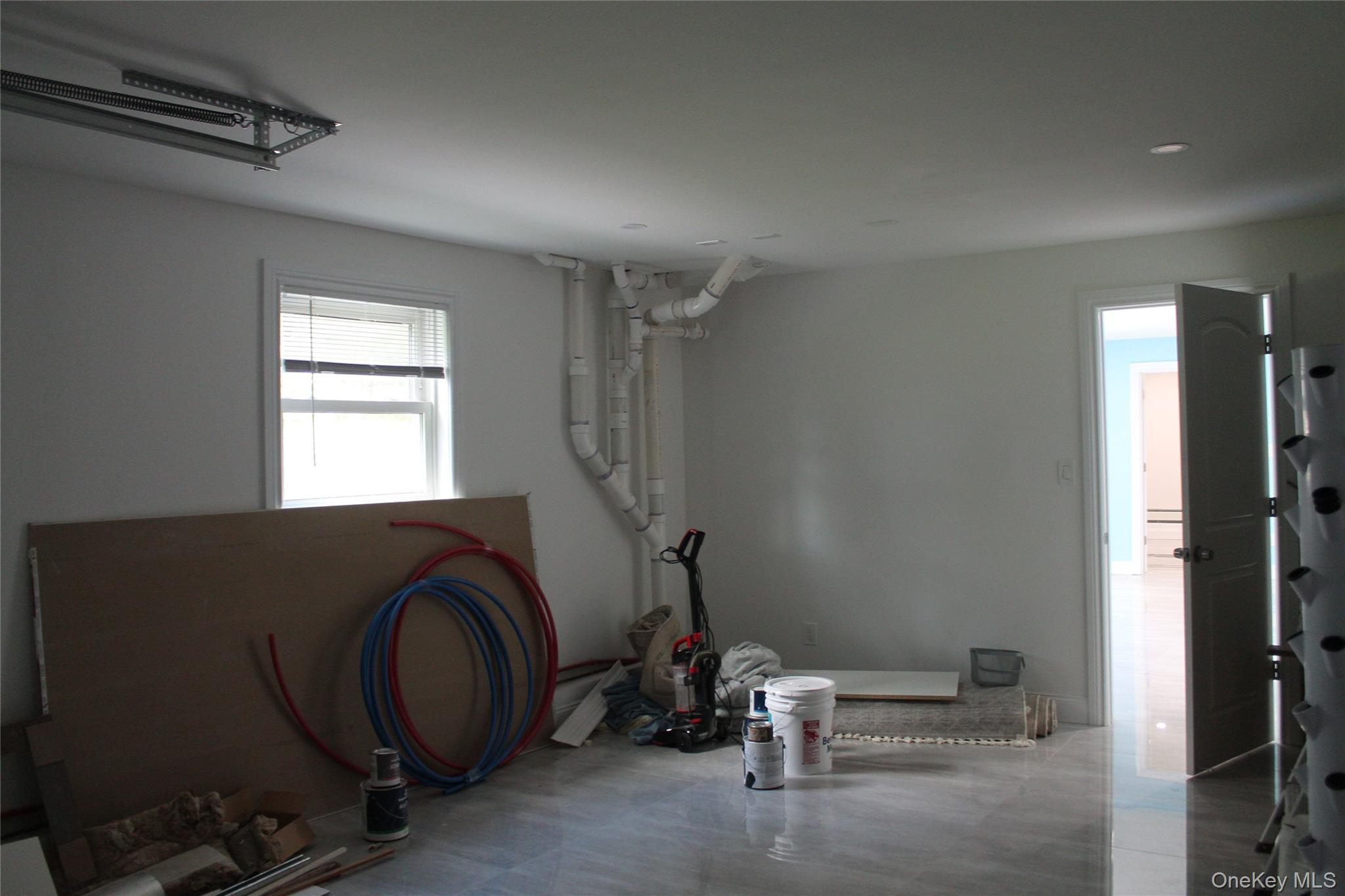 Single Family Spur Drive N  Suffolk County, NY 11706, MLS-1047326-37