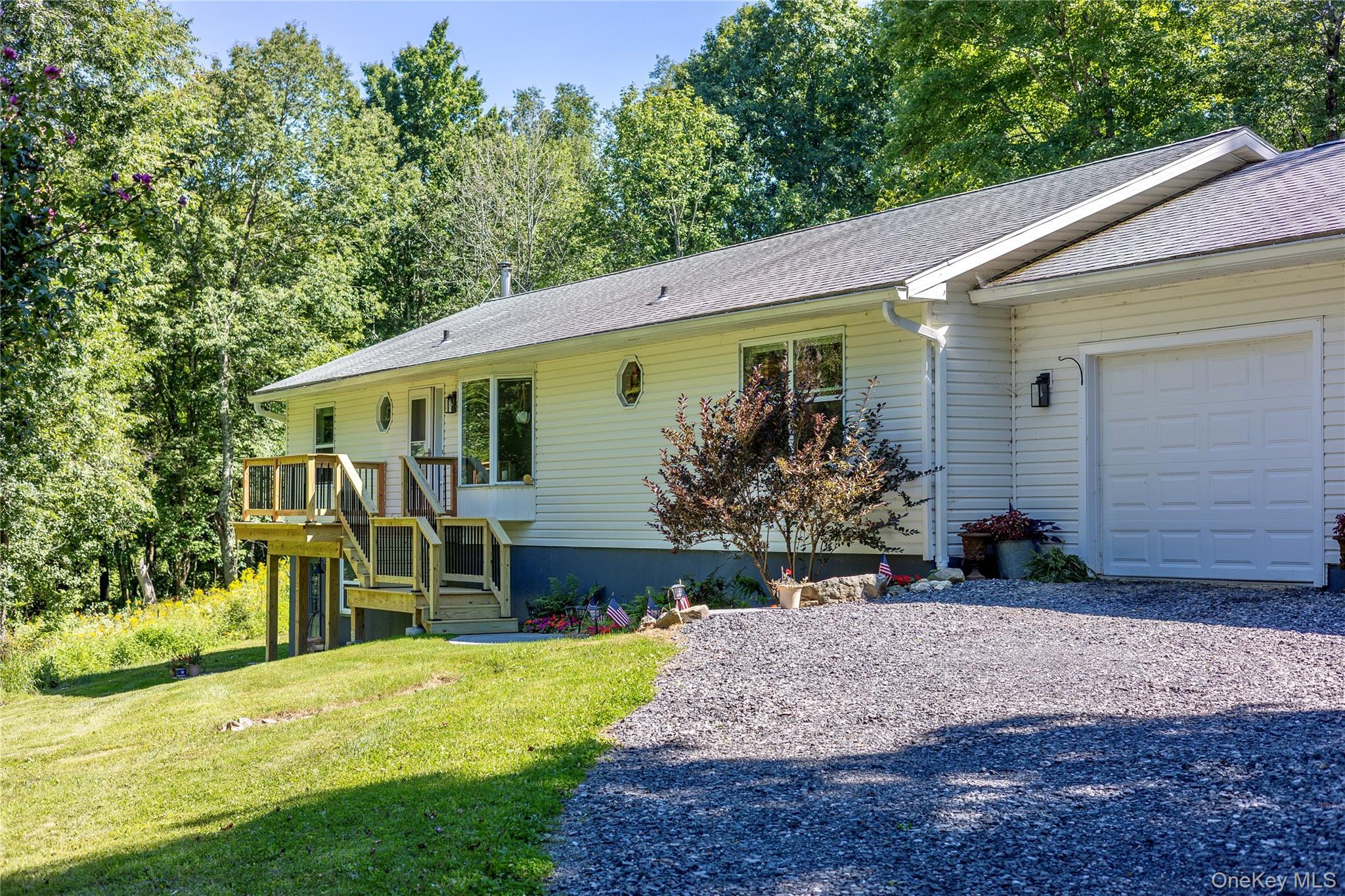 Single Family Briarwood Lane  Dutchess County, NY 12546, MLS-1047331-2