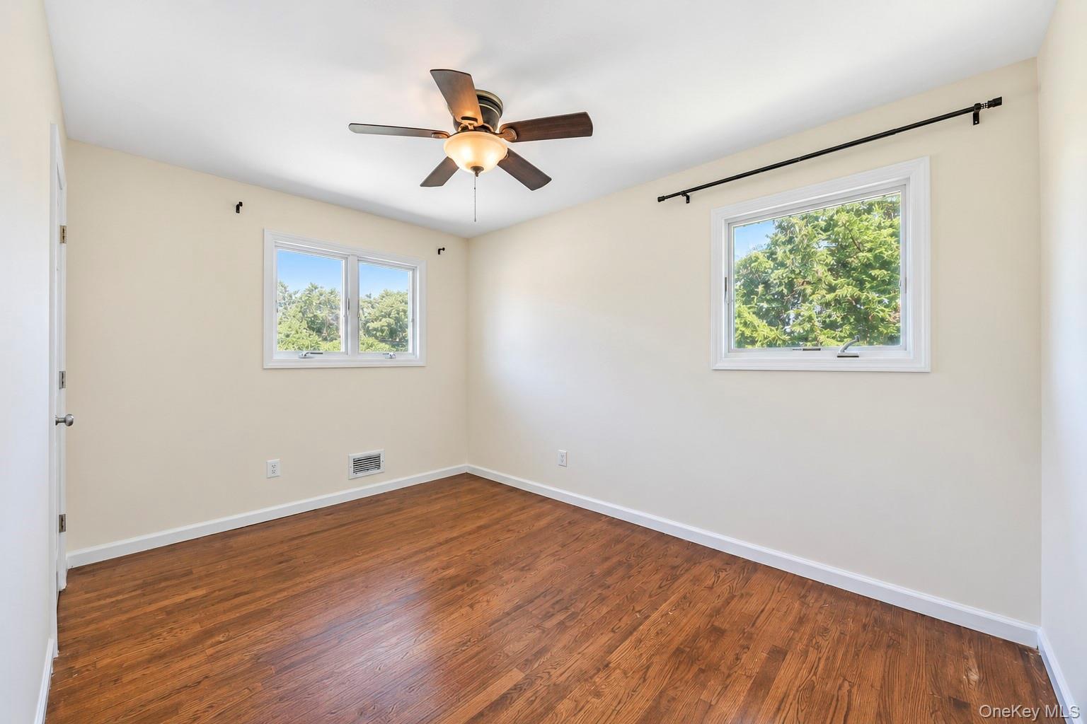 Single Family Smithtown Polk Boulevard  Suffolk County, NY 11720, MLS-1047339-28