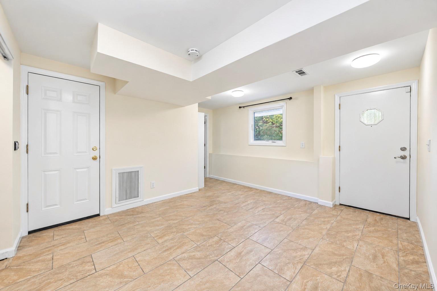 Single Family Smithtown Polk Boulevard  Suffolk County, NY 11720, MLS-1047339-31