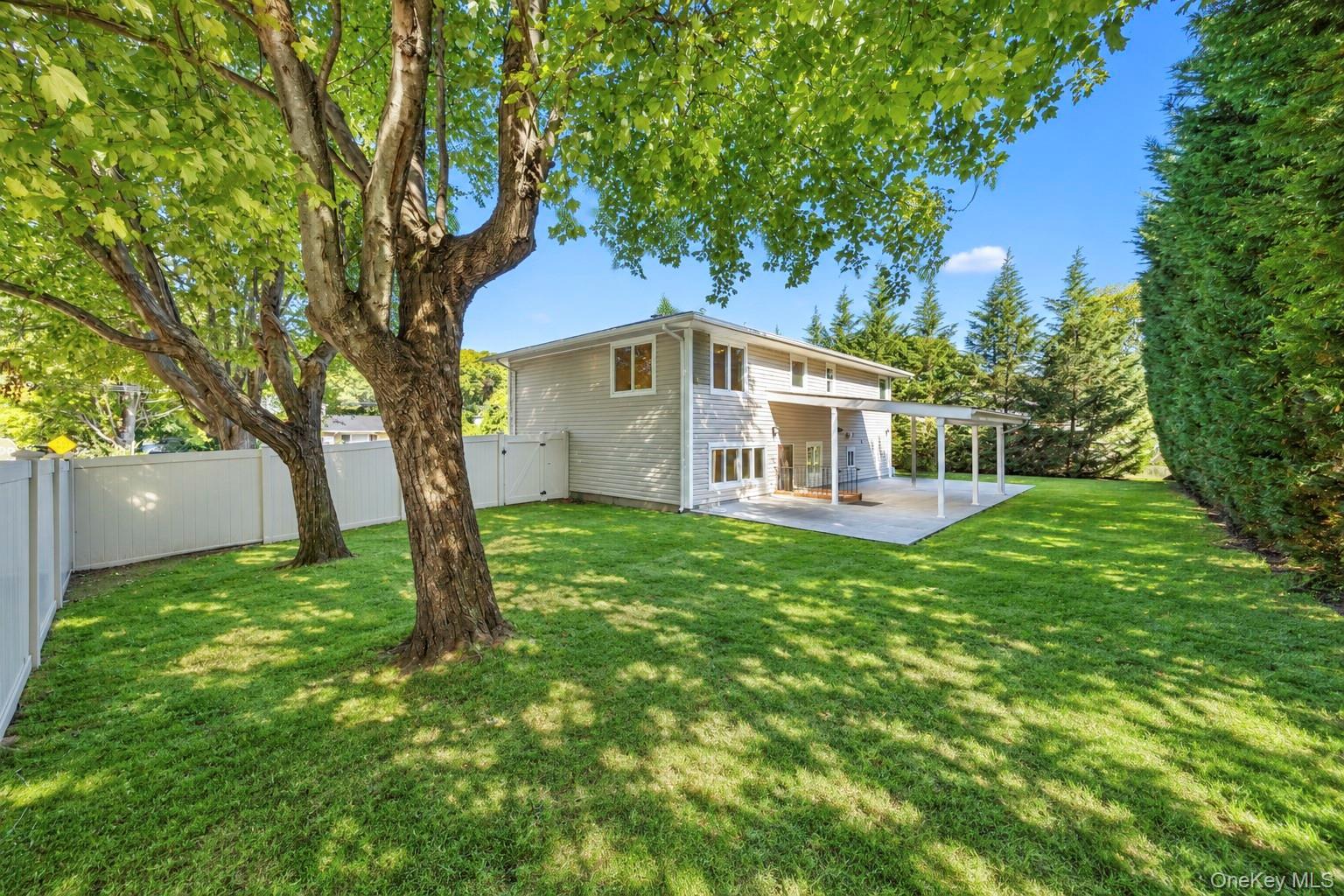 Single Family Smithtown Polk Boulevard  Suffolk County, NY 11720, MLS-1047339-6