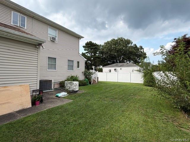 Single Family Jersey Street Suffolk County, NY 11729, MLS-1047348-28