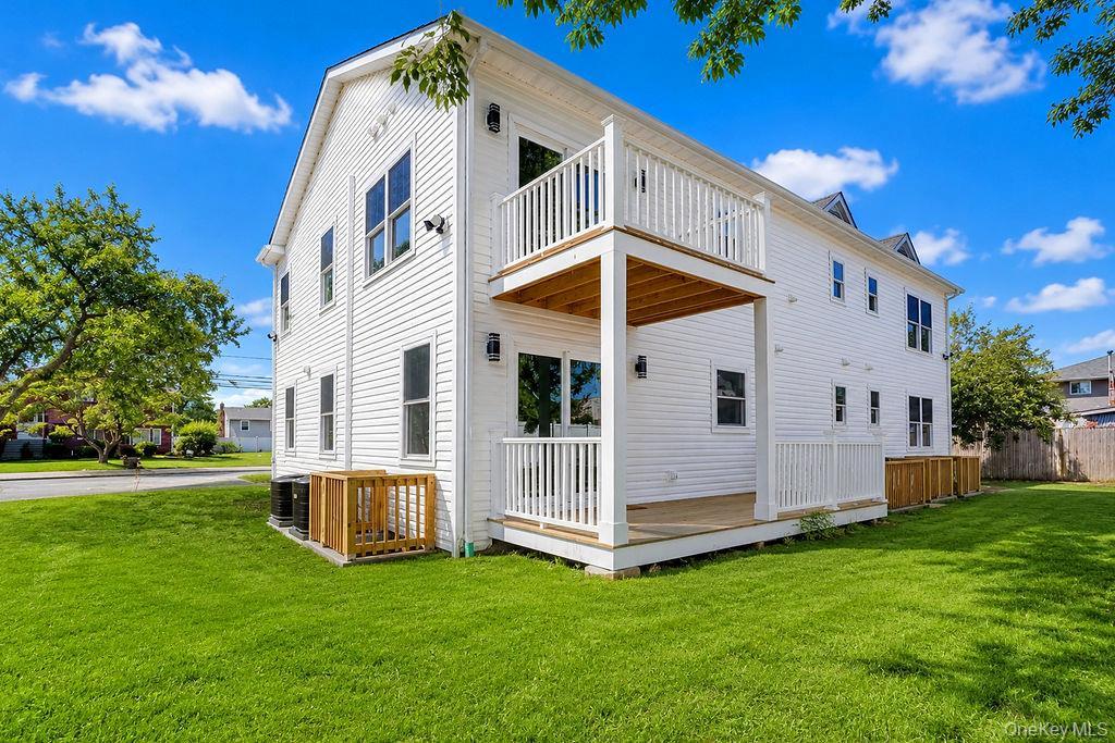 Single Family Ferraris Street  Suffolk County, NY 11726, MLS-1047354-7