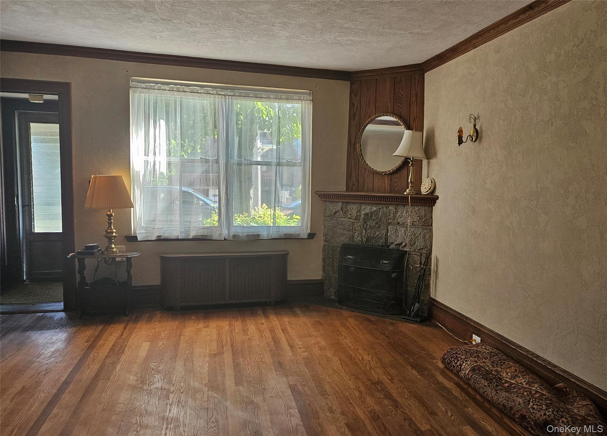 Single Family 77th Avenue Queens, NY 11385, MLS-1047359-4
