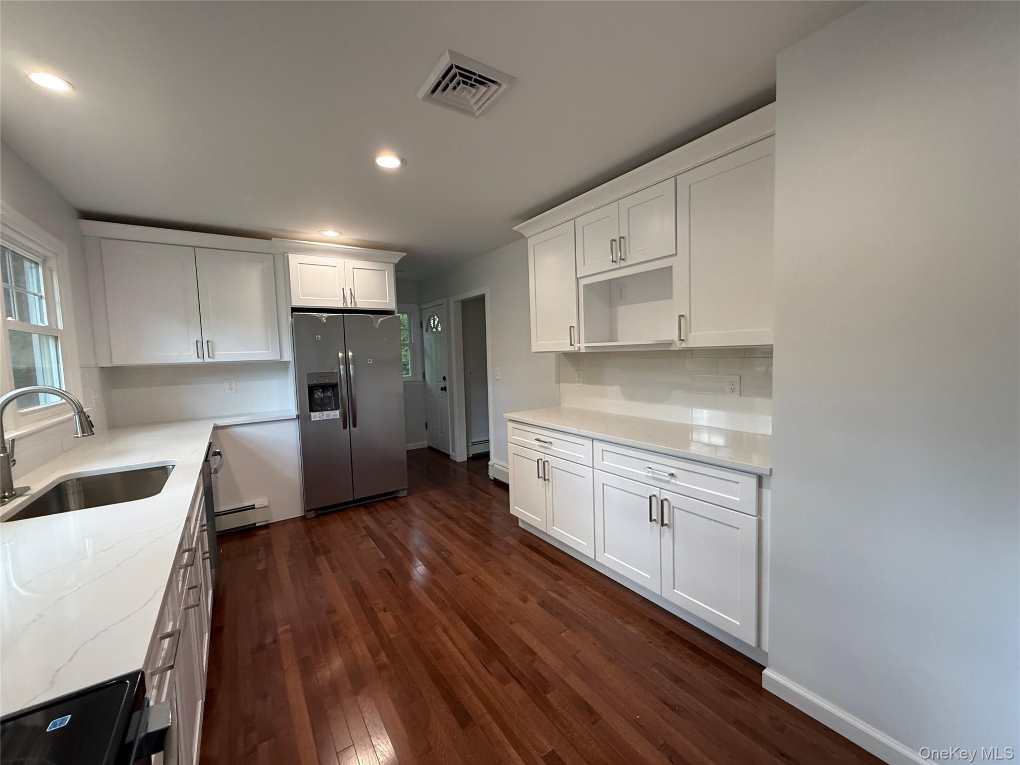 Single Family Horizon Hill Drive Dutchess County, NY 12603, MLS-1047372-10