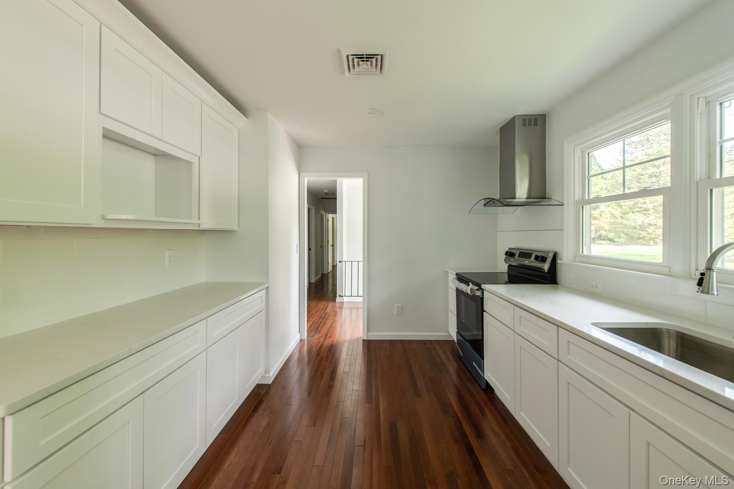 Single Family Horizon Hill Drive Dutchess County, NY 12603, MLS-1047372-13