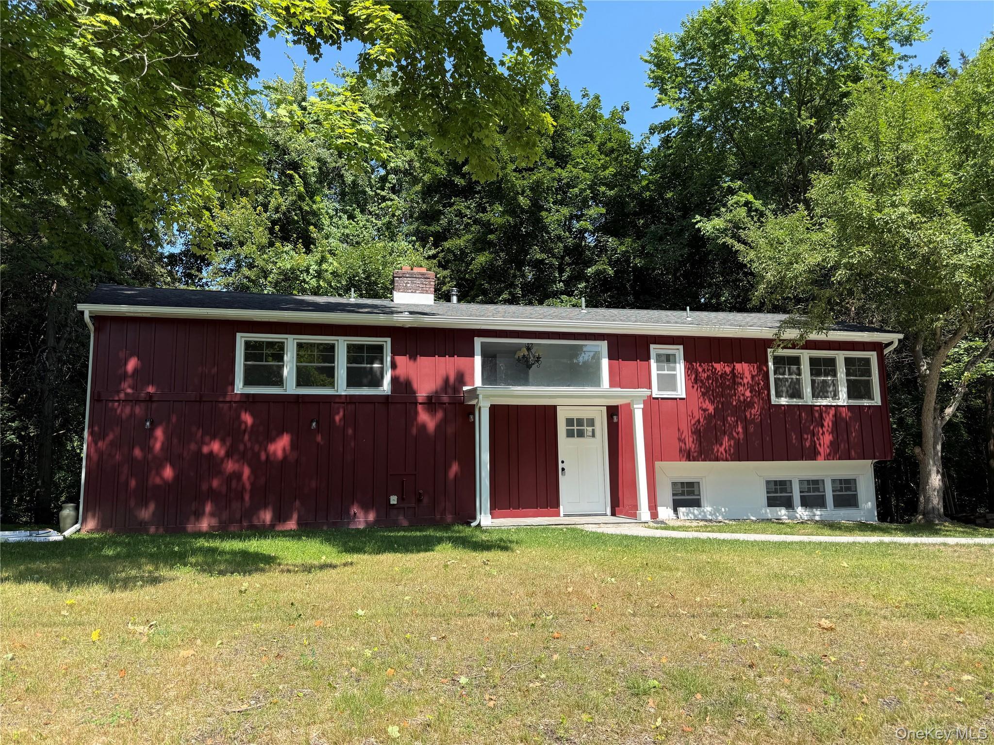 Single Family Horizon Hill Drive  Dutchess County, NY 12603, MLS-1047372-36