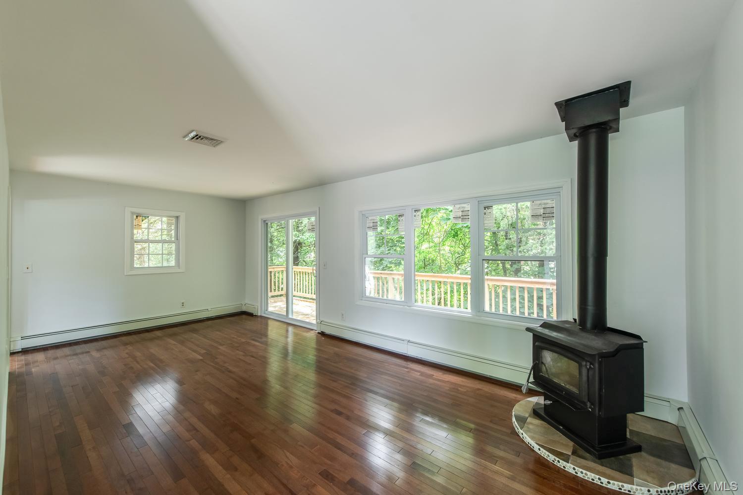 Single Family Horizon Hill Drive Dutchess County, NY 12603, MLS-1047372-5