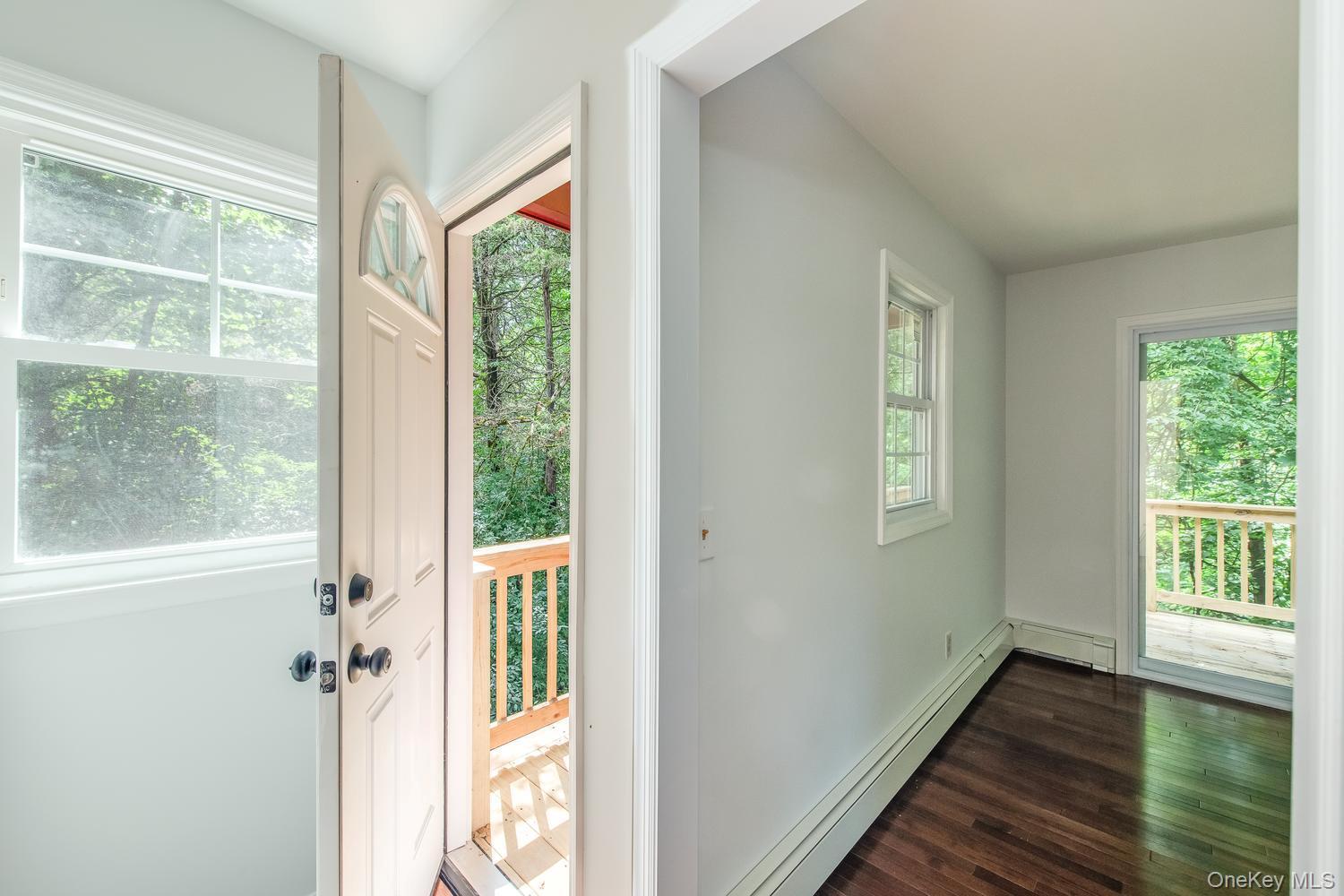 Single Family Horizon Hill Drive Dutchess County, NY 12603, MLS-1047372-8