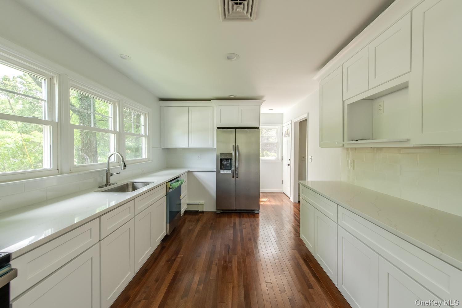 Single Family Horizon Hill Drive Dutchess County, NY 12603, MLS-1047372-9