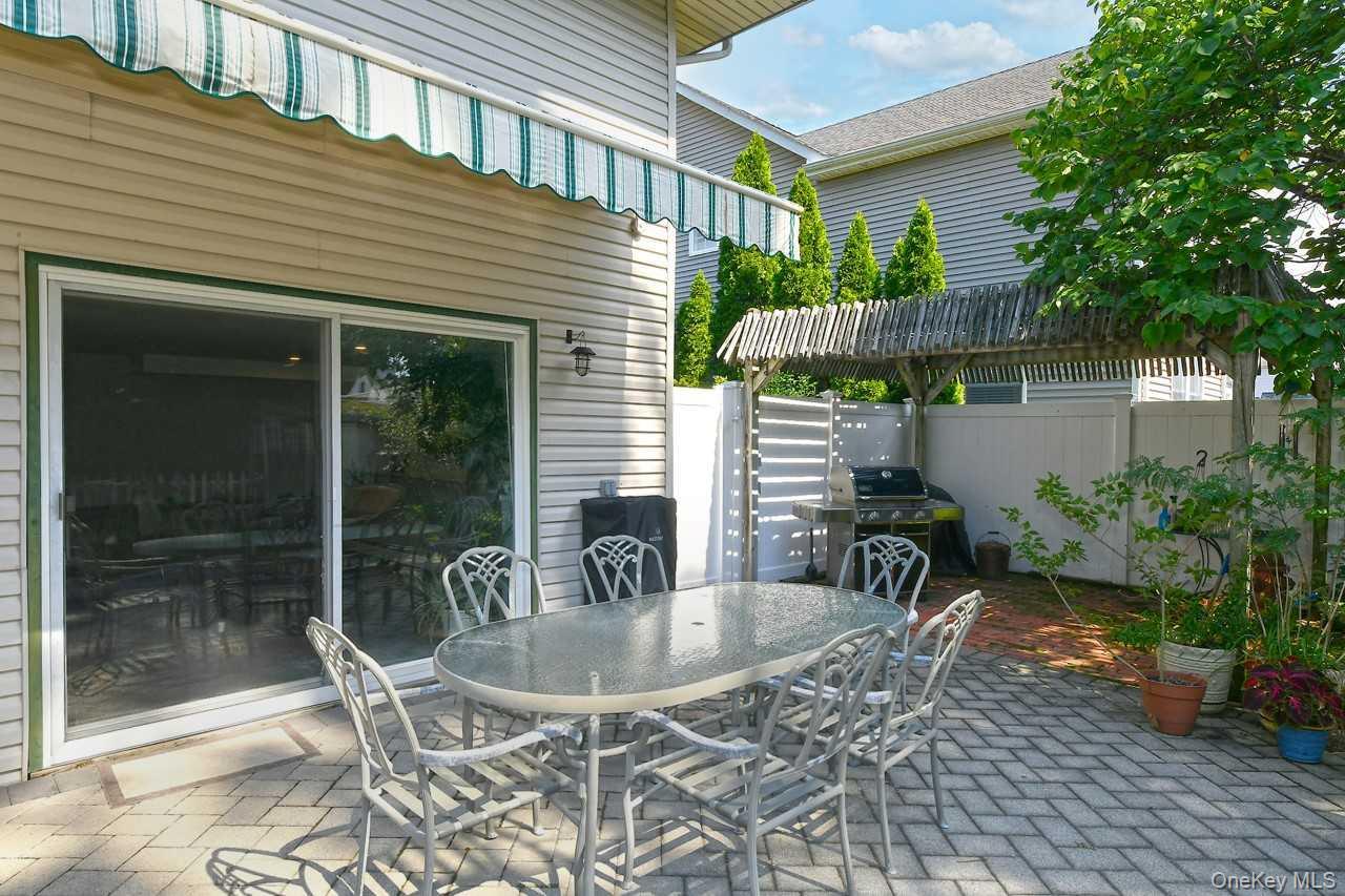 Single Family Van Nostrand Avenue Nassau County, NY 11566, MLS-1047378-19