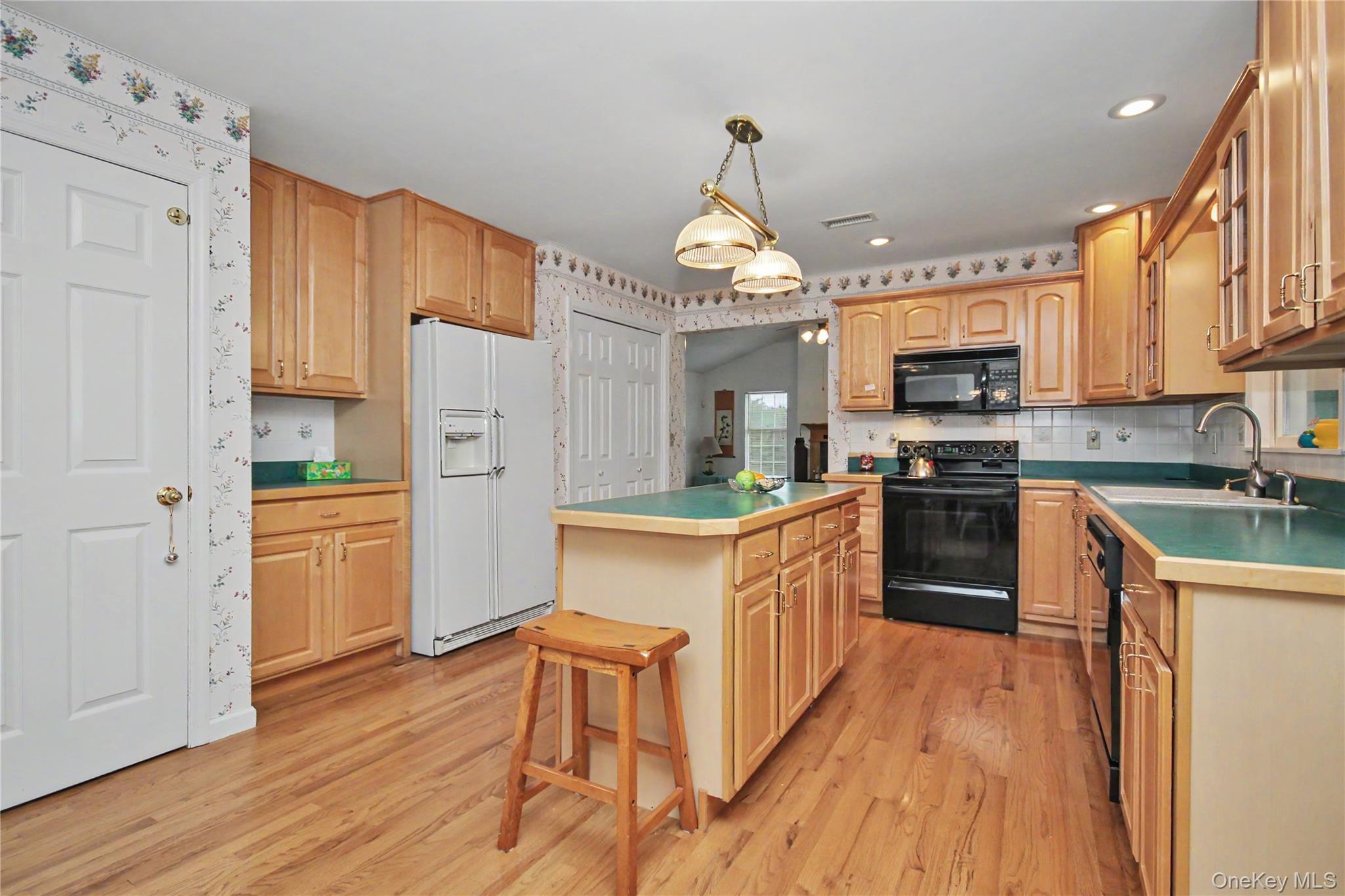 Single Family Mayfair Road Dutchess County, NY 12570, MLS-1047382-11