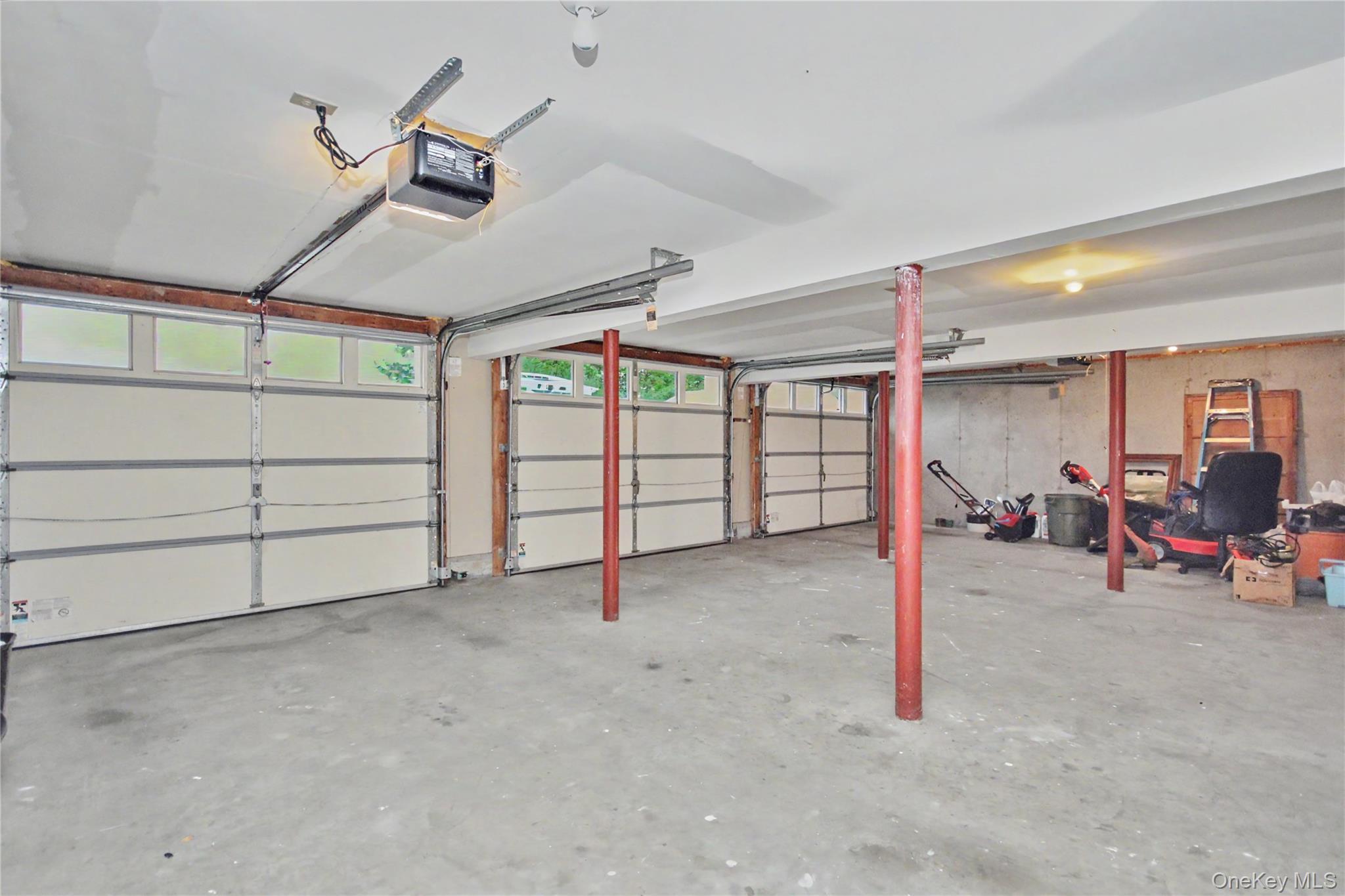 Single Family Mayfair Road Dutchess County, NY 12570, MLS-1047382-43