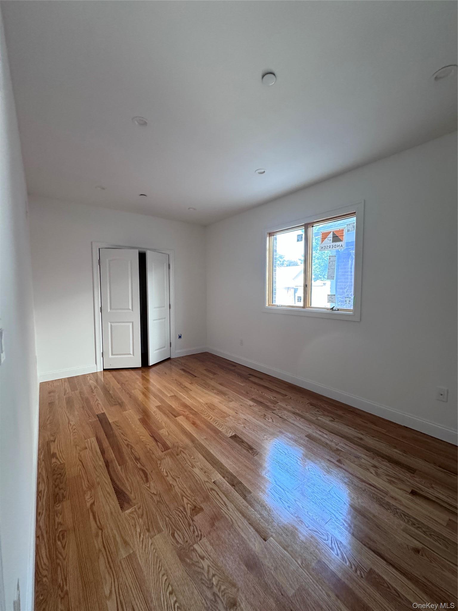 Single Family 22nd Ave Queens, NY 11357, MLS-1047383-15