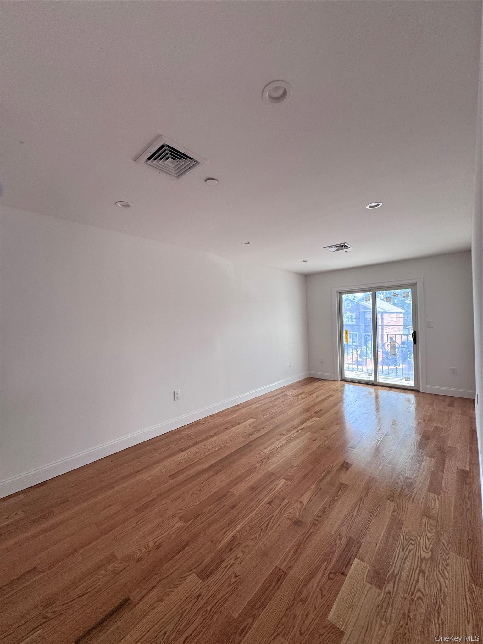 Single Family 22nd Ave Queens, NY 11357, MLS-1047383-18