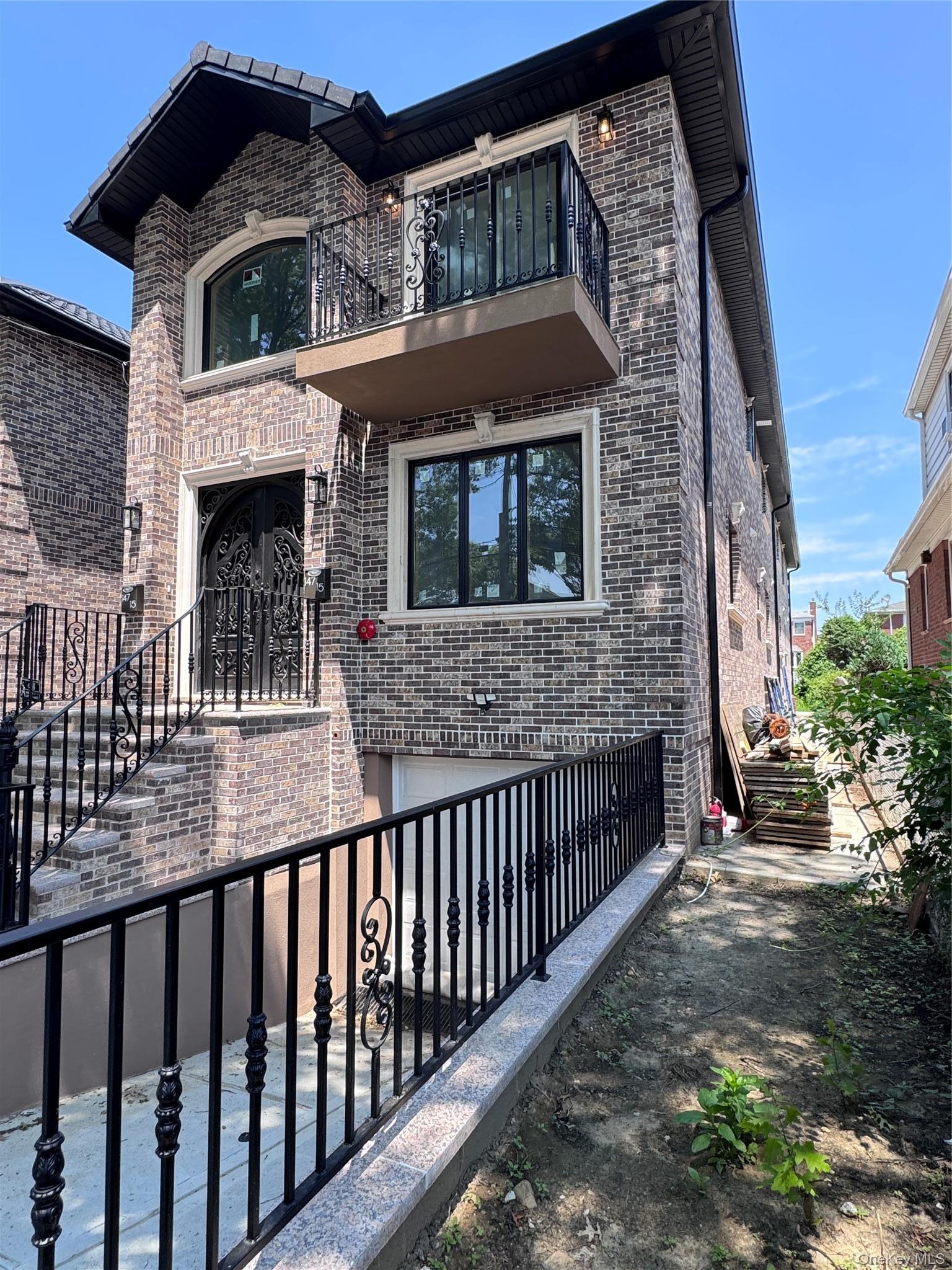Single Family 22nd Ave Queens, NY 11357, MLS-1047383-2