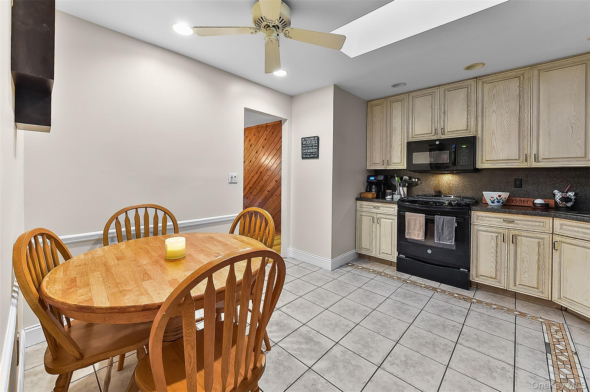 Single Family Lake Nanuet Rockland County, NY 10954, MLS-1047412-10