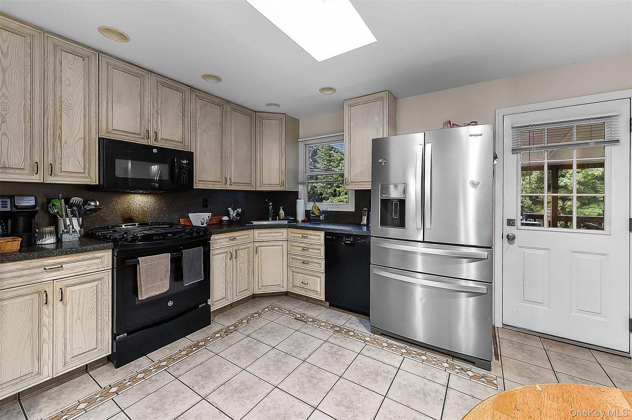Single Family Lake Nanuet Rockland County, NY 10954, MLS-1047412-13