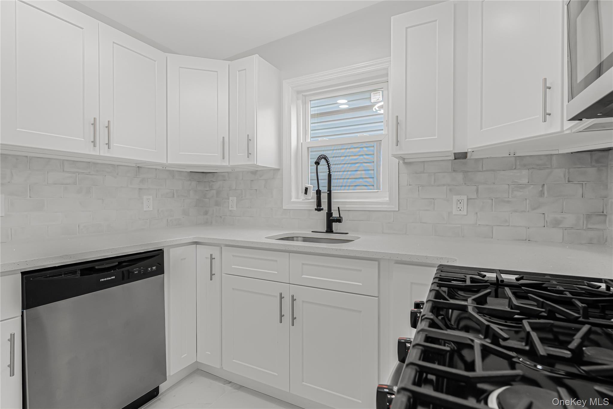 Single Family 103rd Road Queens, NY 11433, MLS-1047414-4