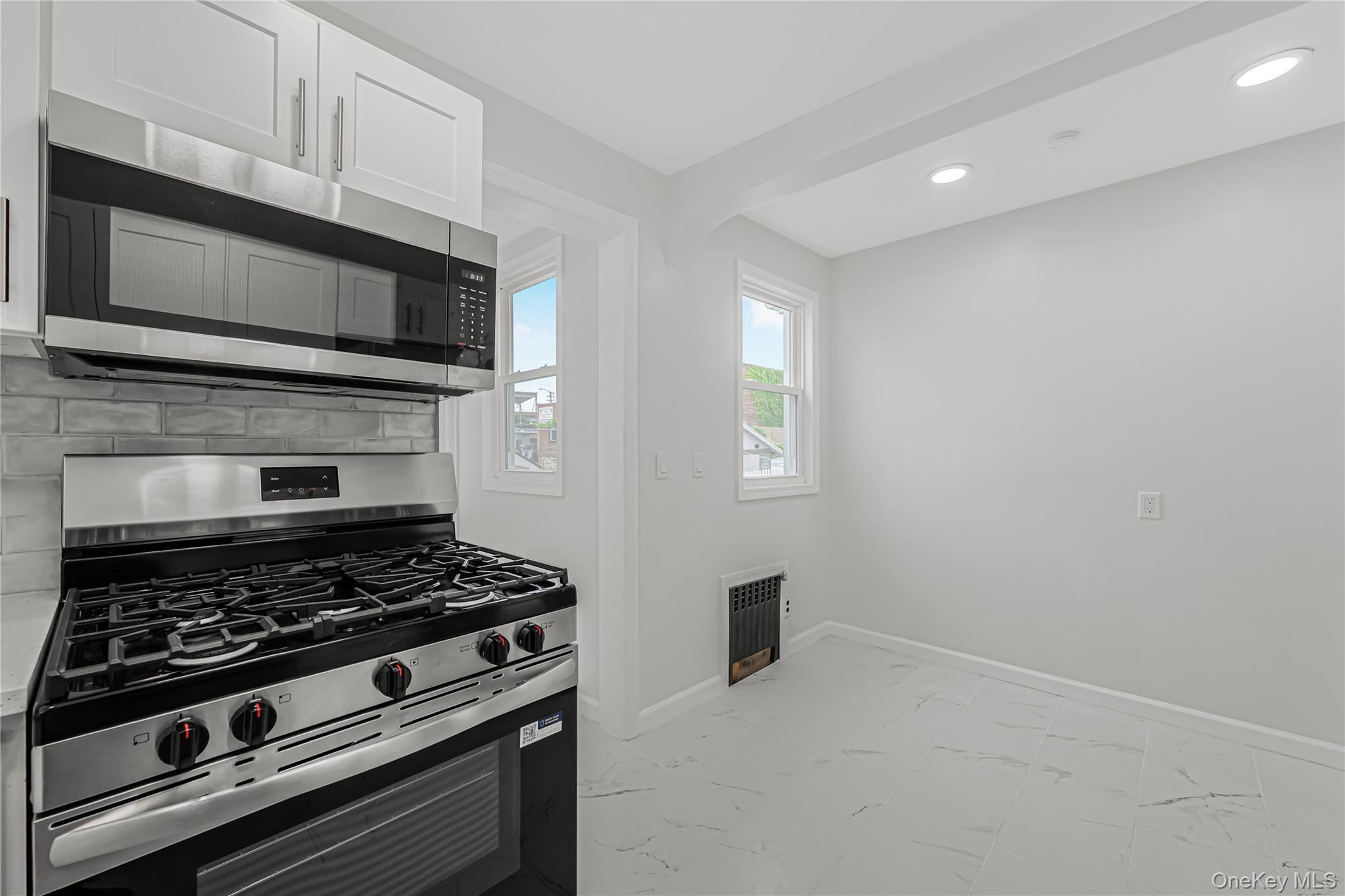 Single Family 103rd Road Queens, NY 11433, MLS-1047414-6