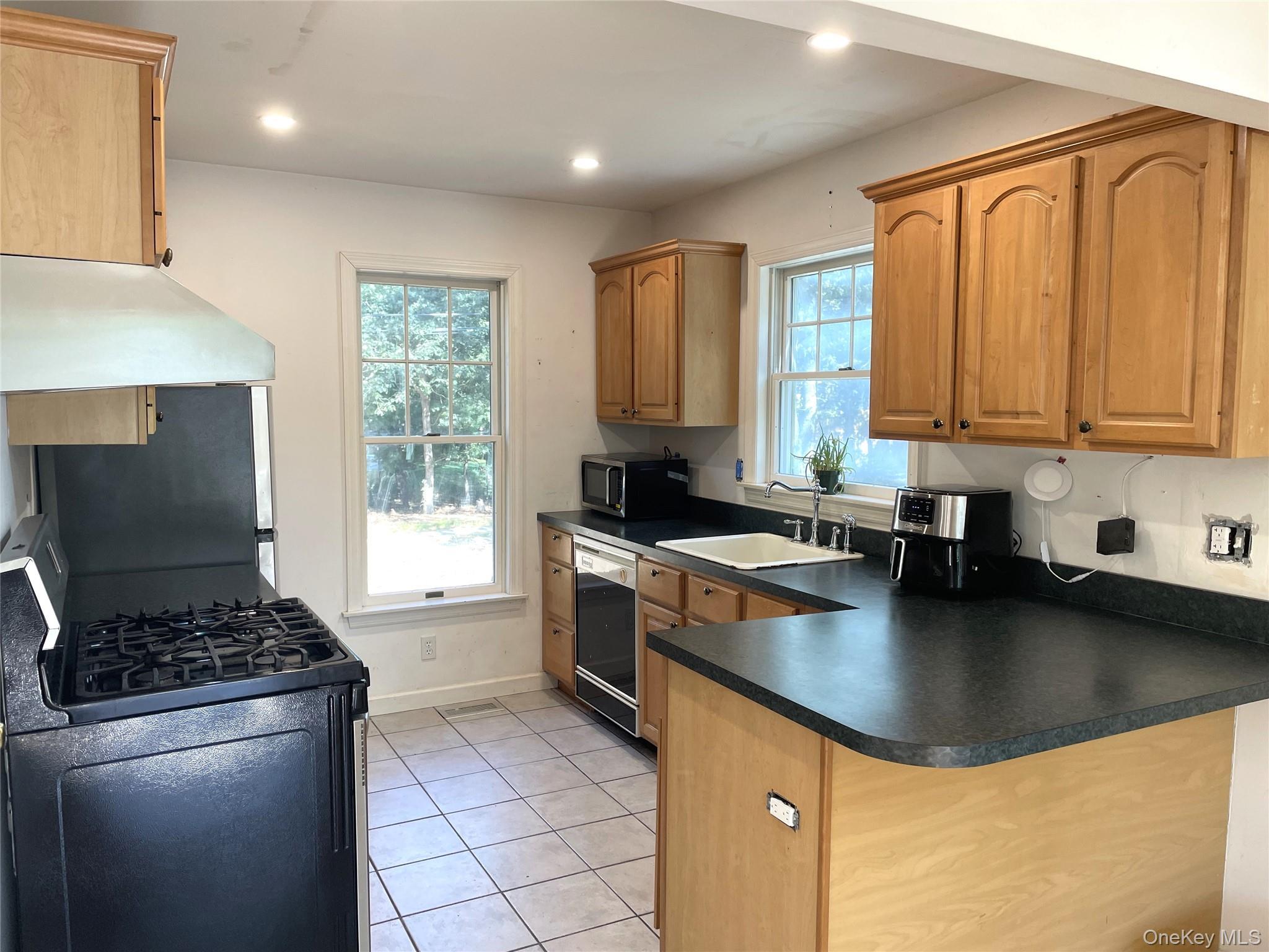 Single Family Wood Lot Lane Suffolk County, NY 11937, MLS-1047415-4