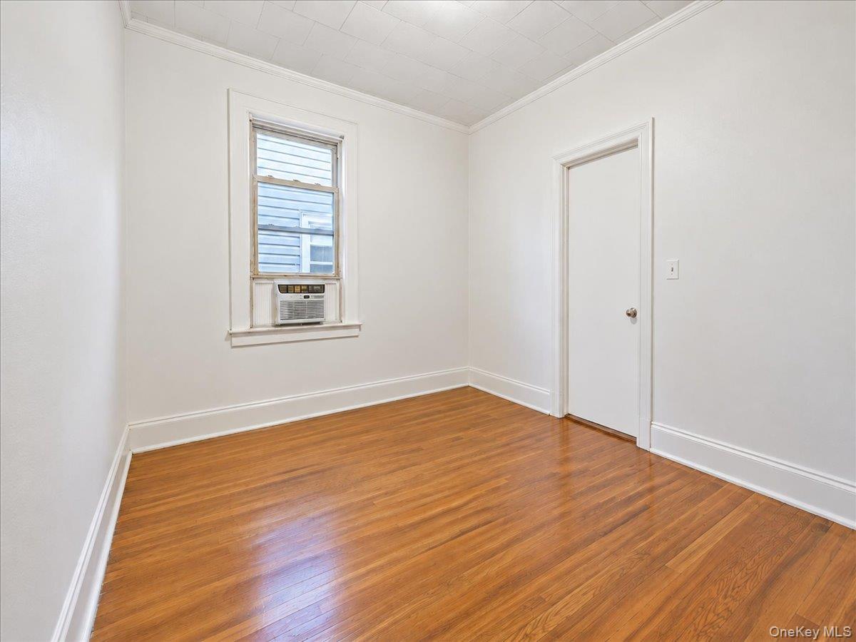 Single Family 89th Avenue  Queens, NY 11421, MLS-1047427-15