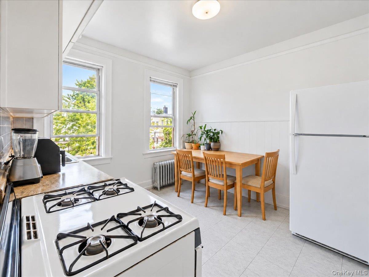 Single Family 89th Avenue  Queens, NY 11421, MLS-1047427-16