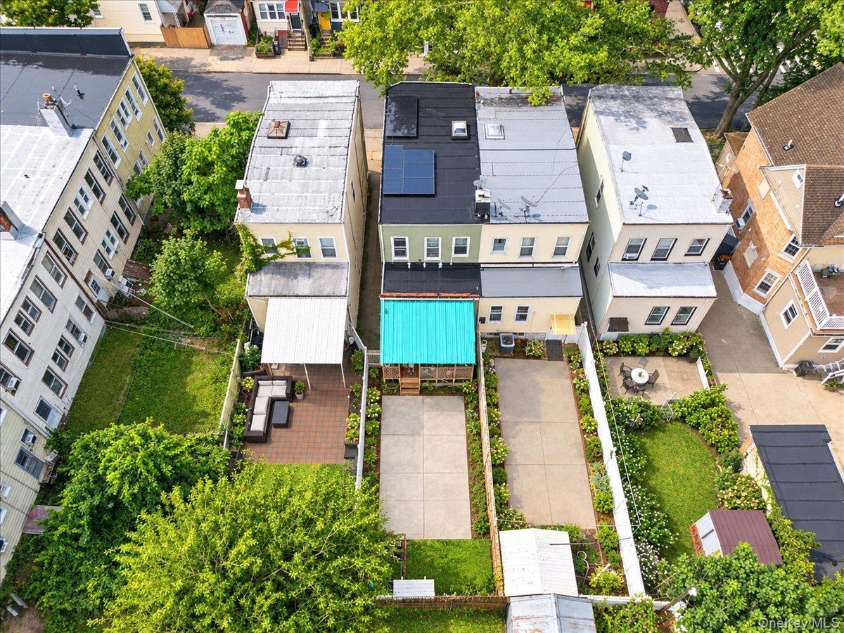 Single Family 89th Avenue  Queens, NY 11421, MLS-1047427-2