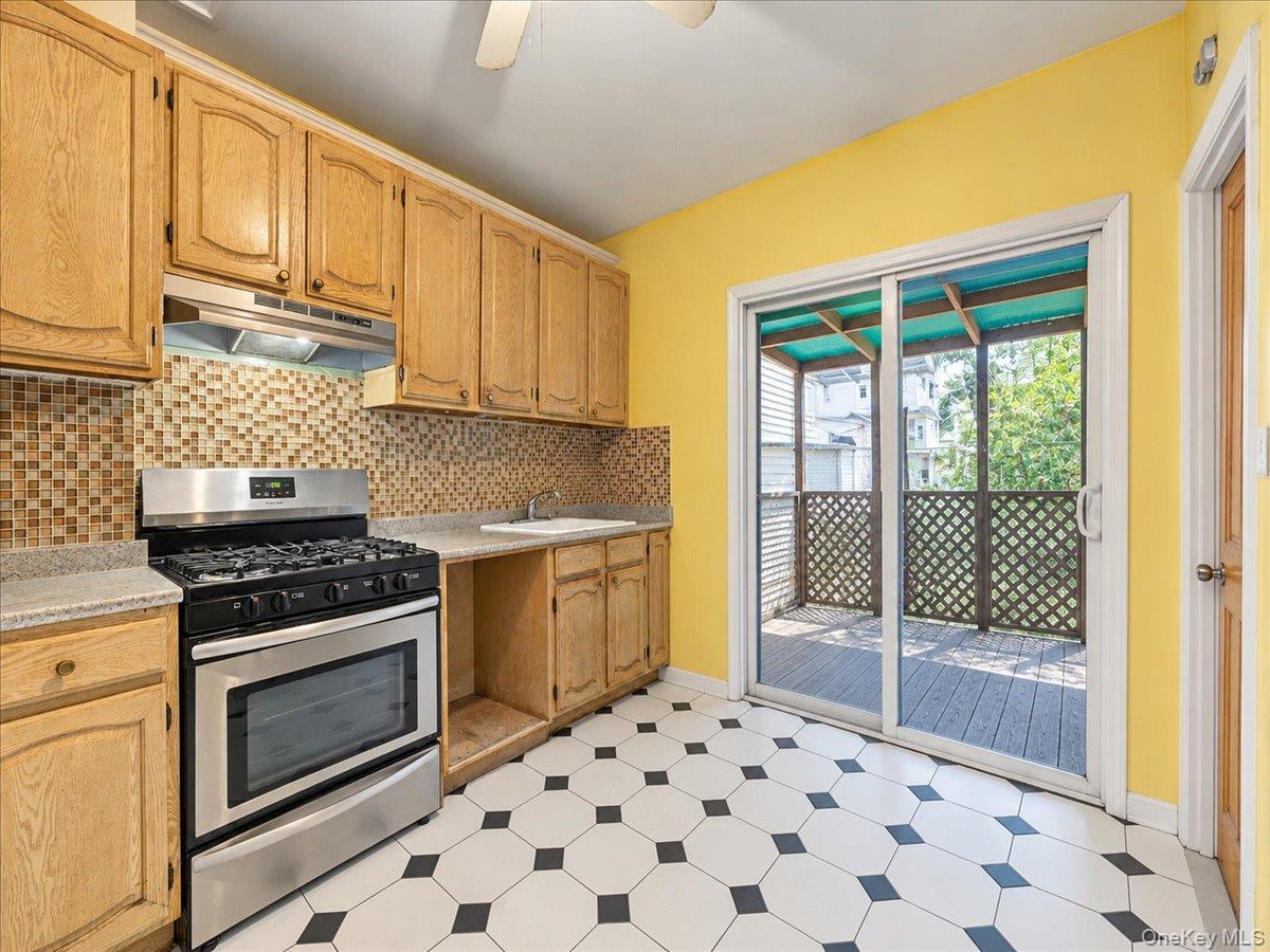 Single Family 89th Avenue  Queens, NY 11421, MLS-1047427-7