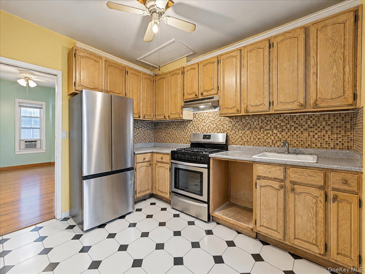 Single Family 89th Avenue  Queens, NY 11421, MLS-1047427-8