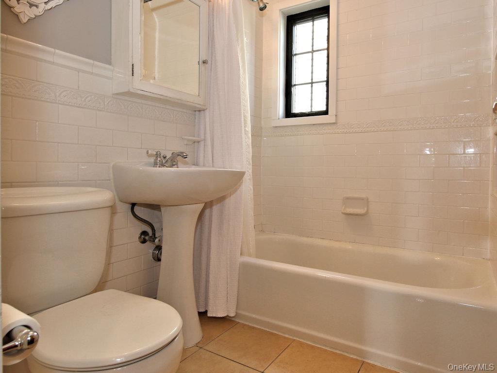 Single Family Langdon Lane Westchester County, NY 10543, MLS-1047430-22