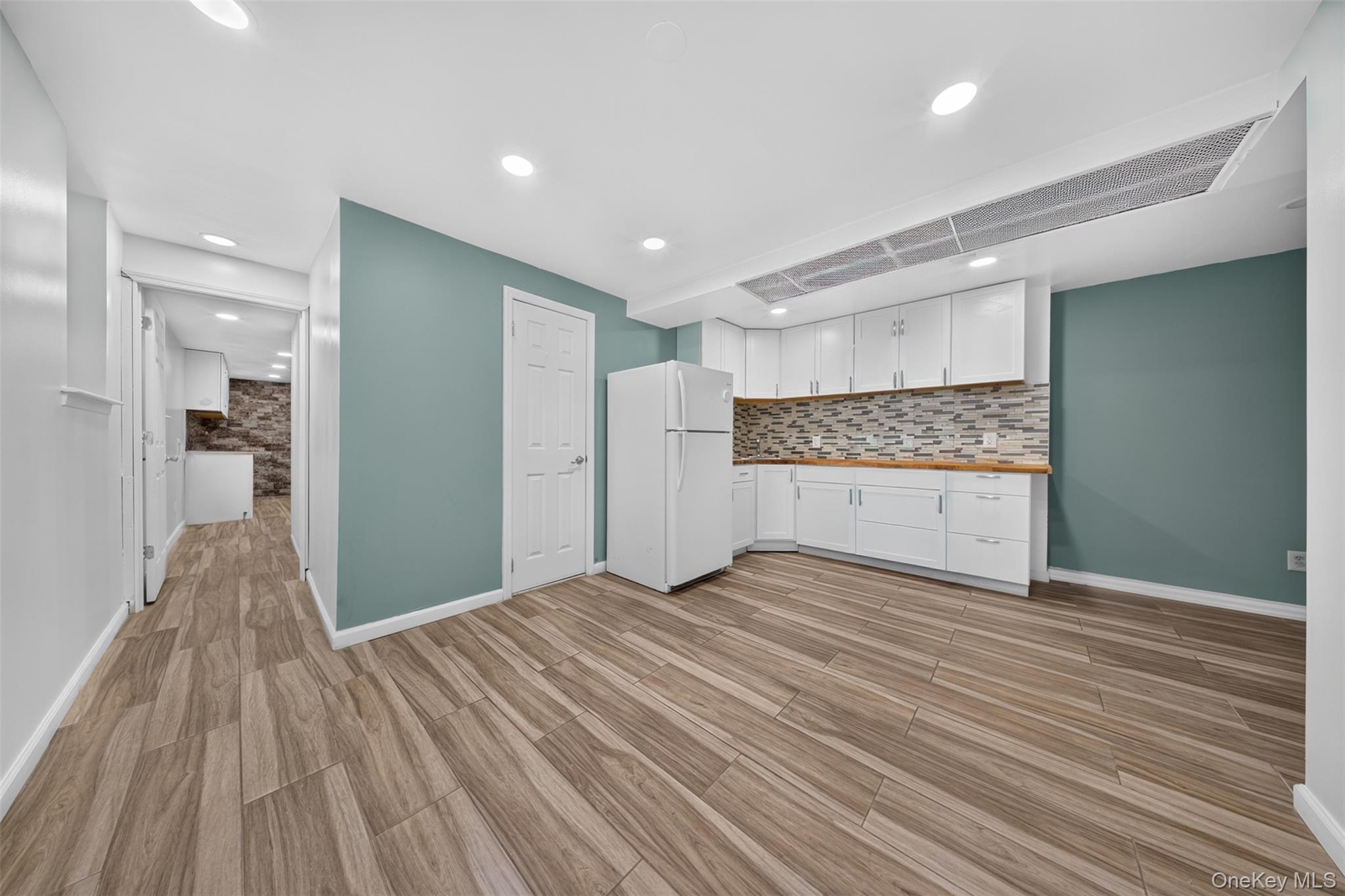 Single Family Schenck Avenue Brooklyn, NY 11207, MLS-1047432-20