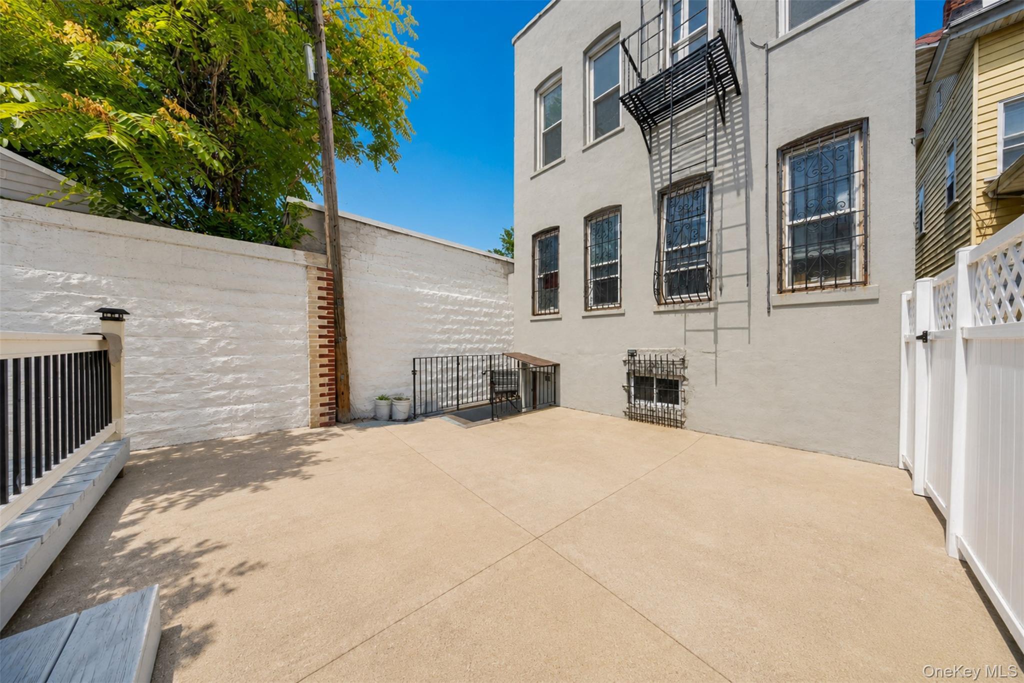 Single Family Schenck Avenue Brooklyn, NY 11207, MLS-1047432-28