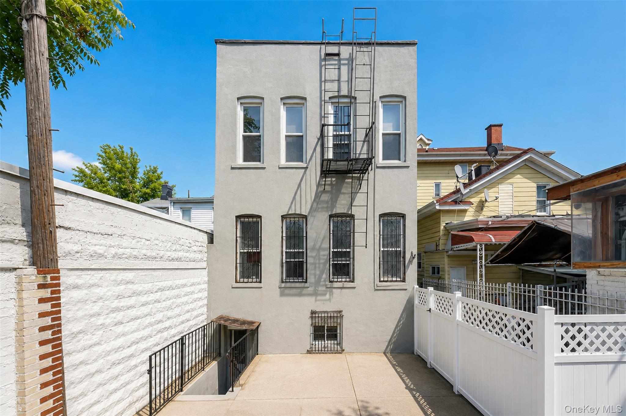 Single Family Schenck Avenue  Brooklyn, NY 11207, MLS-1047432-29