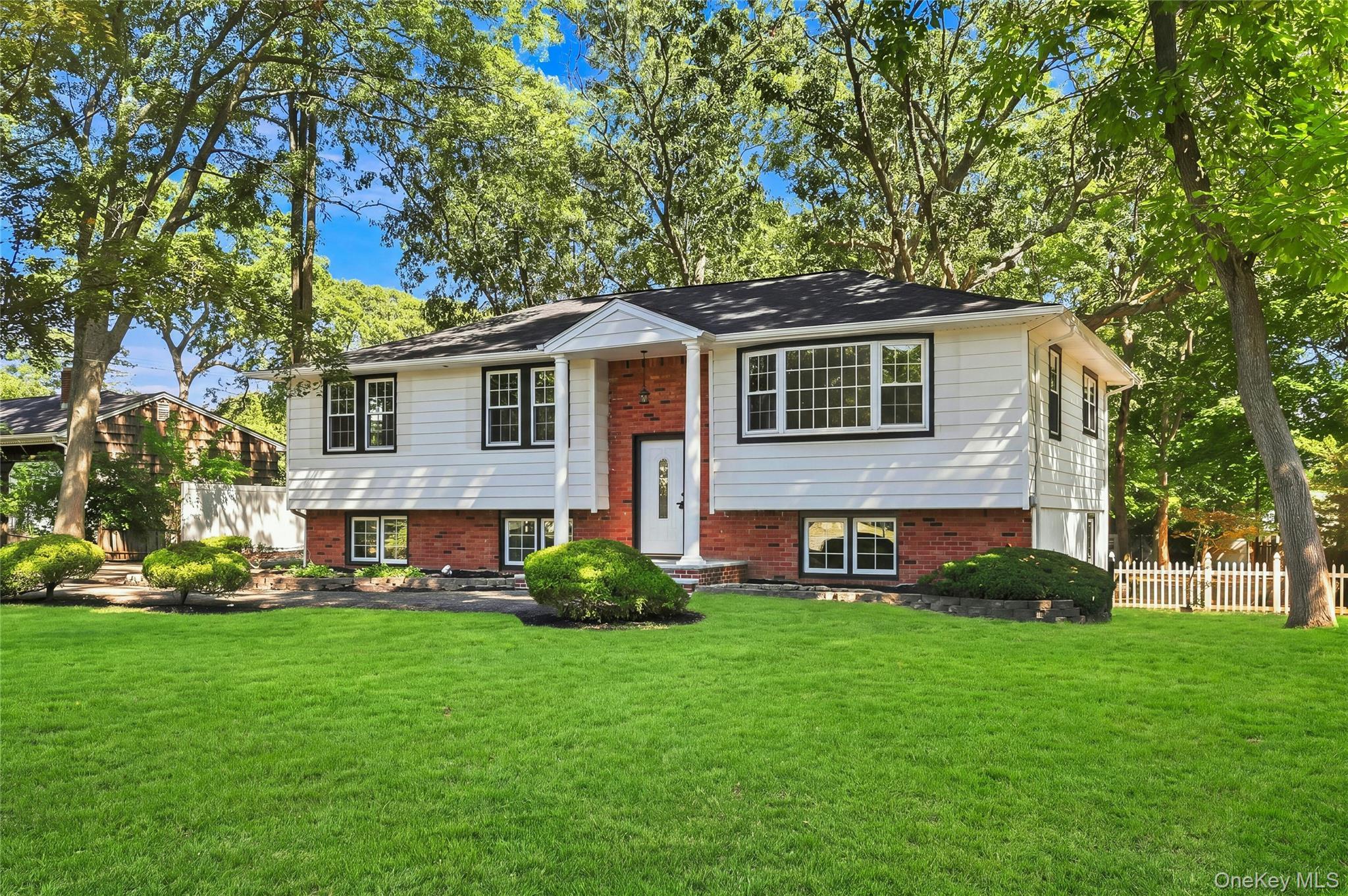 Single Family Pauls Path  Suffolk County, NY 11727, MLS-1047460-10