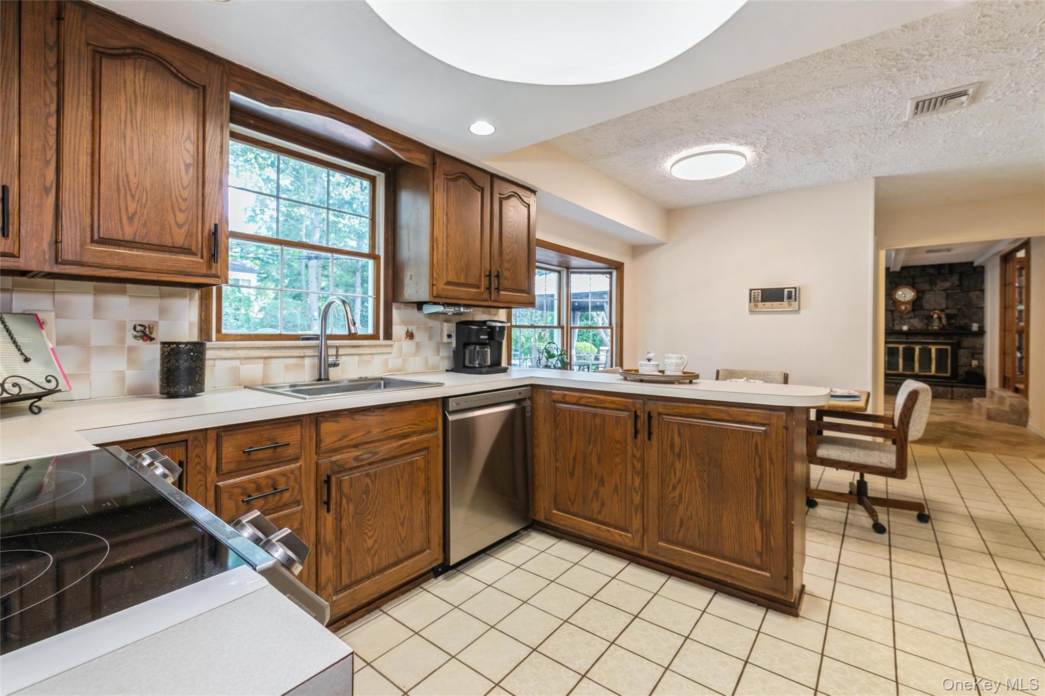 Single Family Sheryl Crescent  Suffolk County, NY 11787, MLS-1047477-23