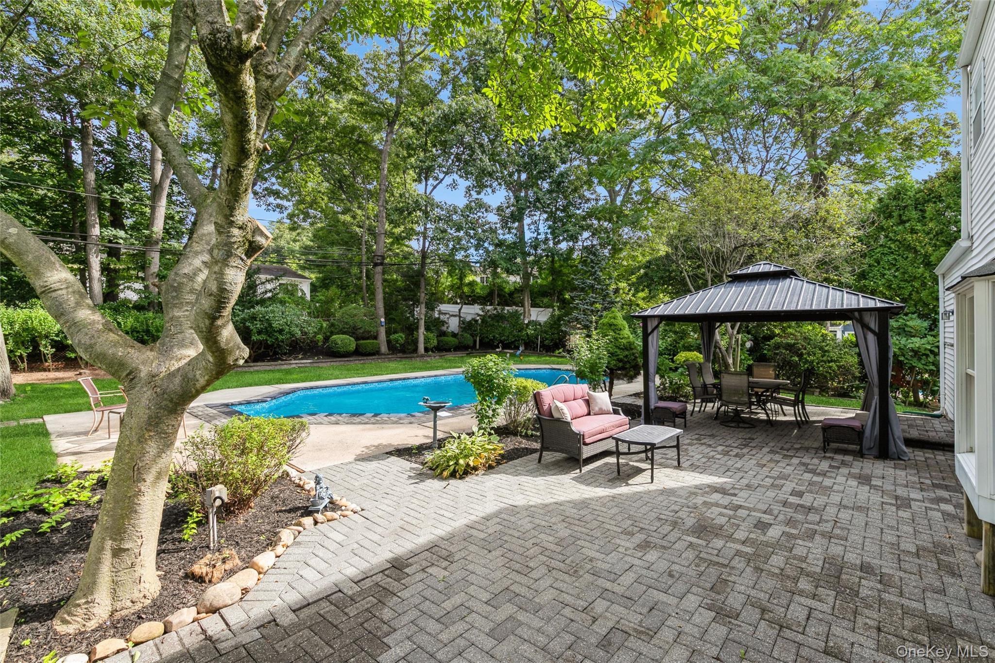 Single Family Sheryl Crescent  Suffolk County, NY 11787, MLS-1047477-3