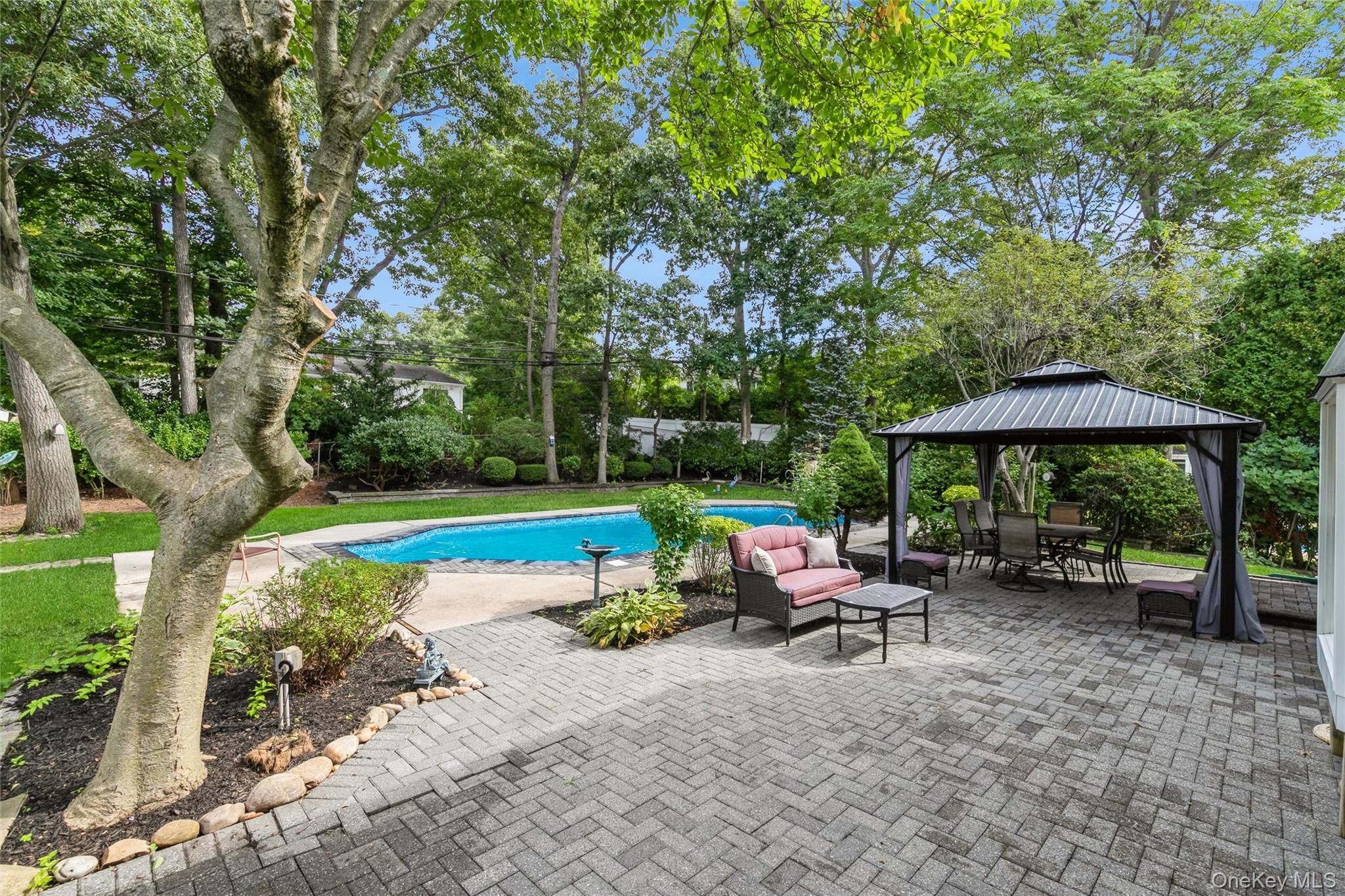 Single Family Sheryl Crescent  Suffolk County, NY 11787, MLS-1047477-5