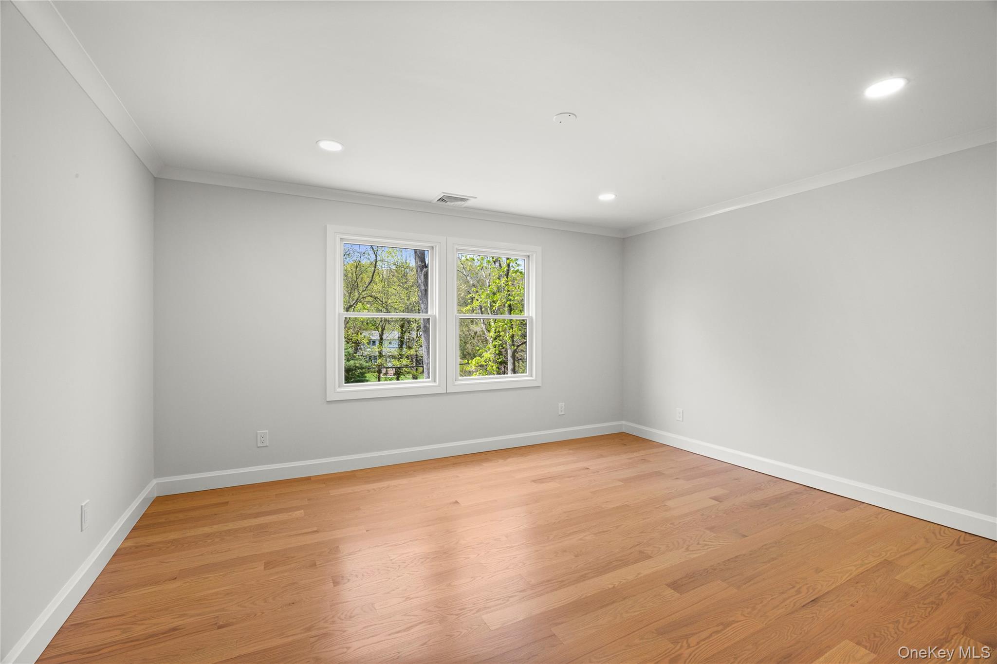 Single Family Beverly Road  Suffolk County, NY 11746, MLS-1047480-17