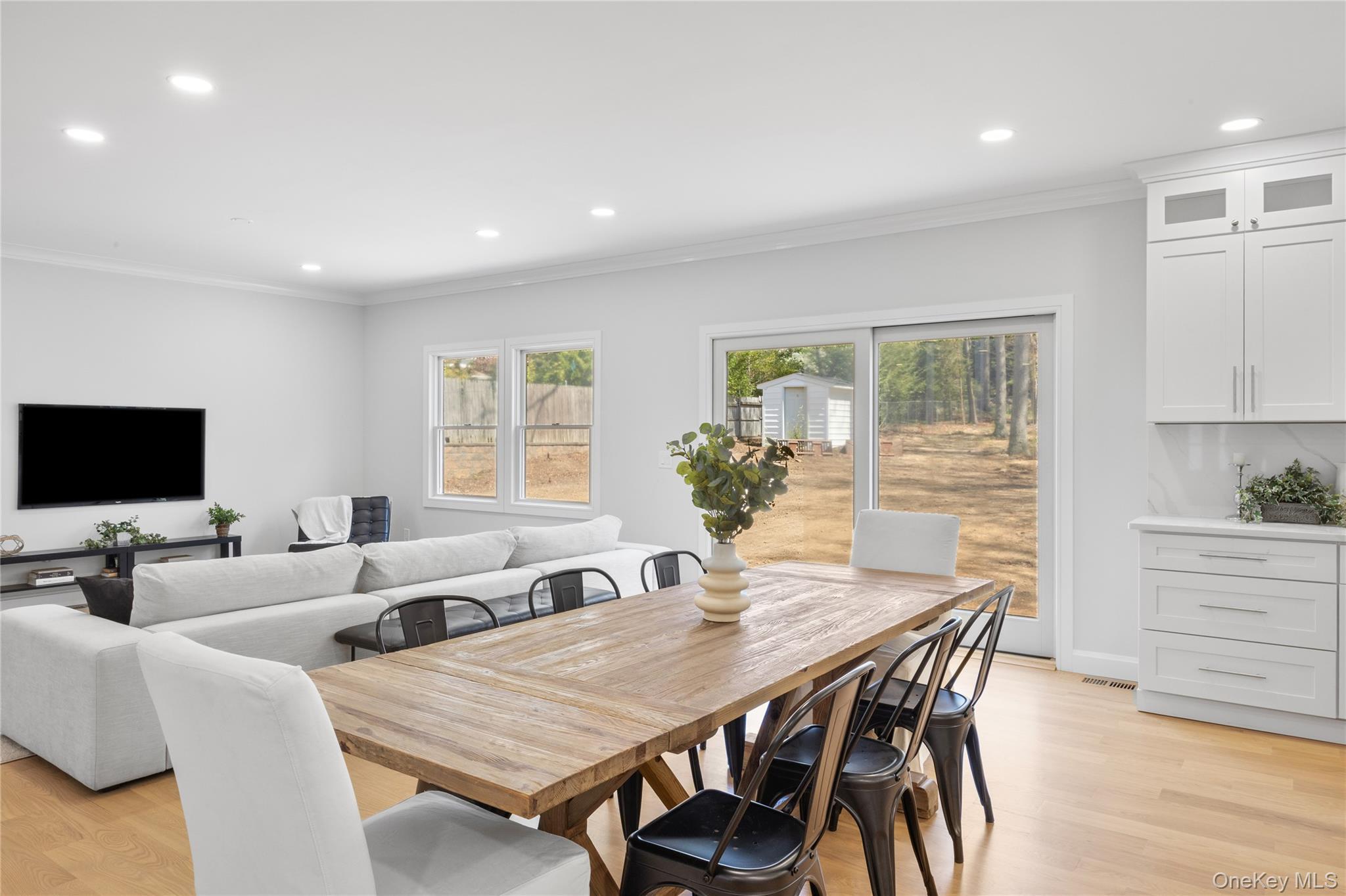 Single Family Beverly Road  Suffolk County, NY 11746, MLS-1047480-8