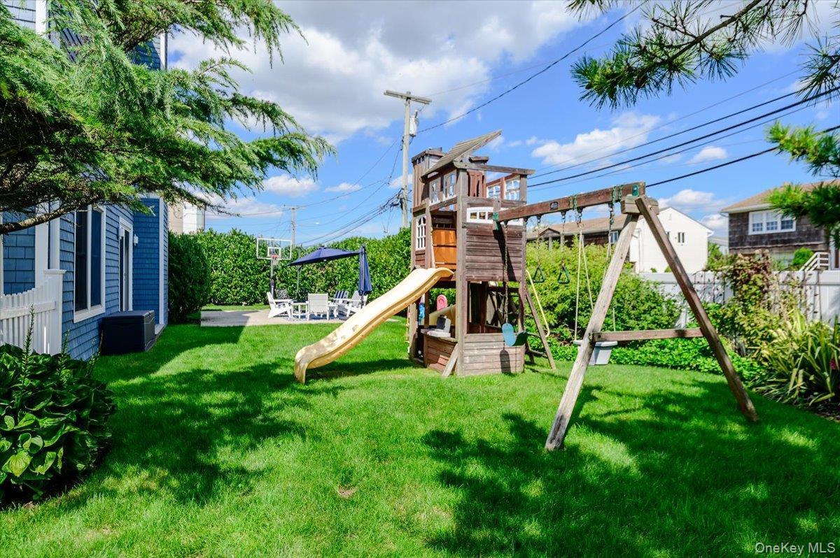 Single Family Pacific Boulevard Nassau County, NY 11509, MLS-1047482-29