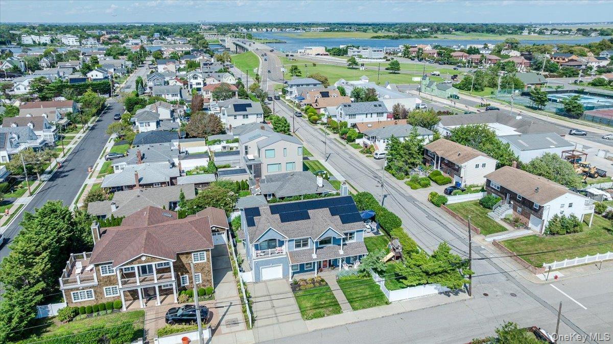 Single Family Pacific Boulevard Nassau County, NY 11509, MLS-1047482-43