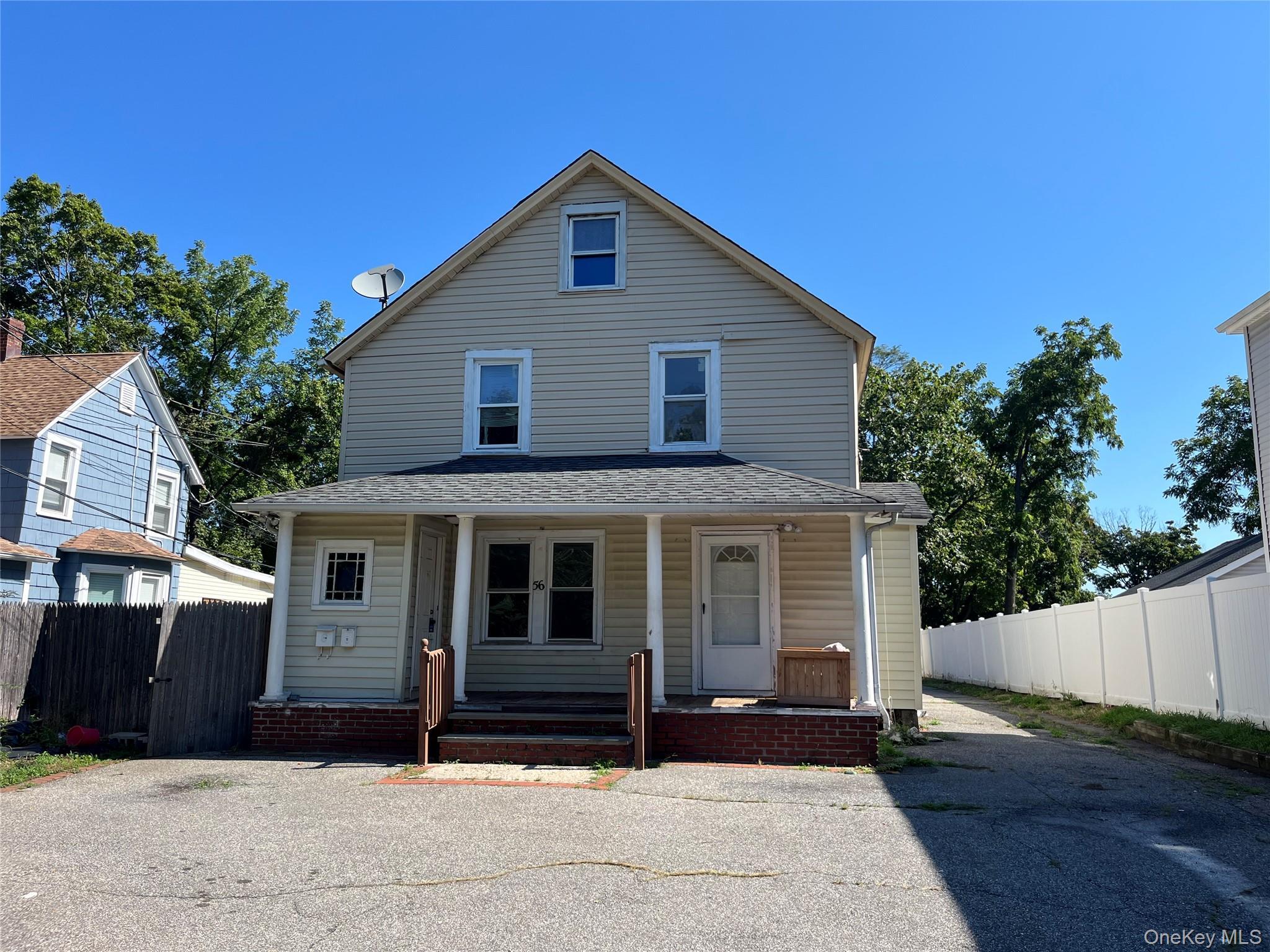 Single Family Lowndes Avenue Suffolk County, NY 11746, MLS-1047489-2
