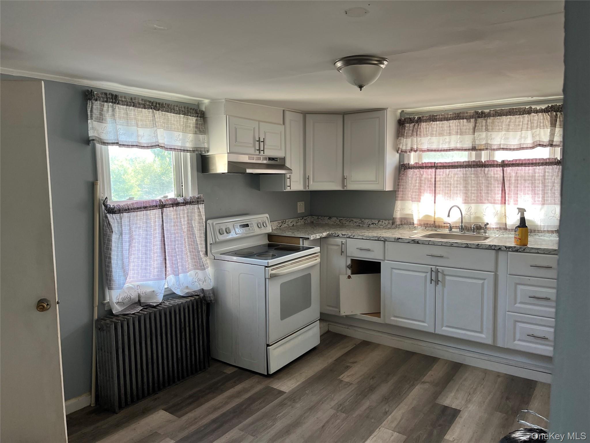 Single Family Lowndes Avenue  Suffolk County, NY 11746, MLS-1047489-47