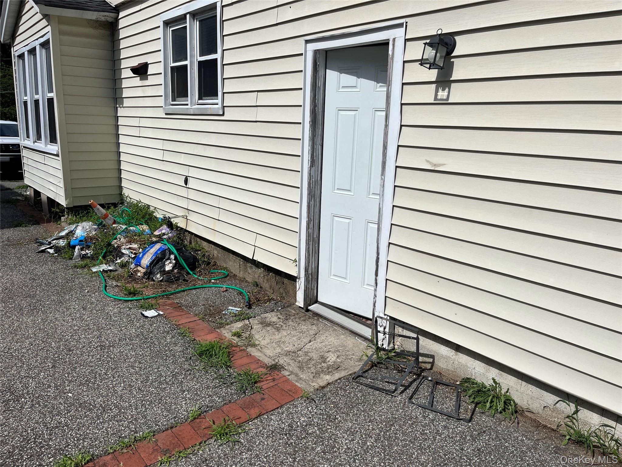 Single Family Lowndes Avenue Suffolk County, NY 11746, MLS-1047489-5